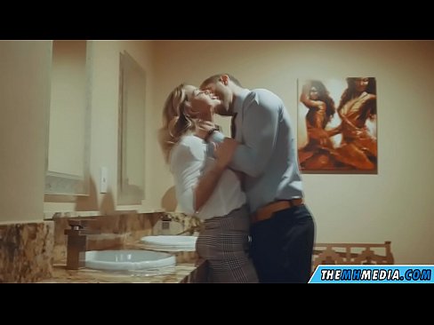 ❤️ Kapag ang isang busty blonde seduces sa isang pampublikong banyo Porno sa amin tl.porno24-7.ru ️❤